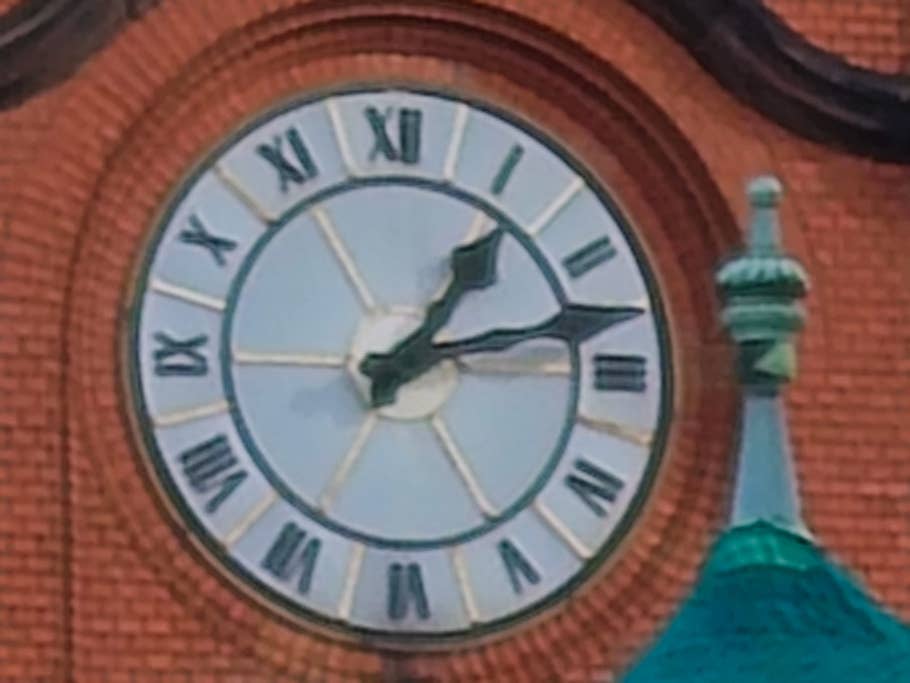 Daytime photo by the Xiaomi 14