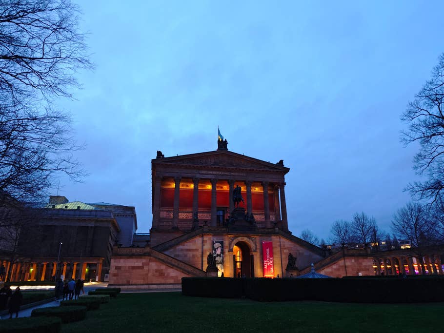 Night photo by the Xiaomi 14