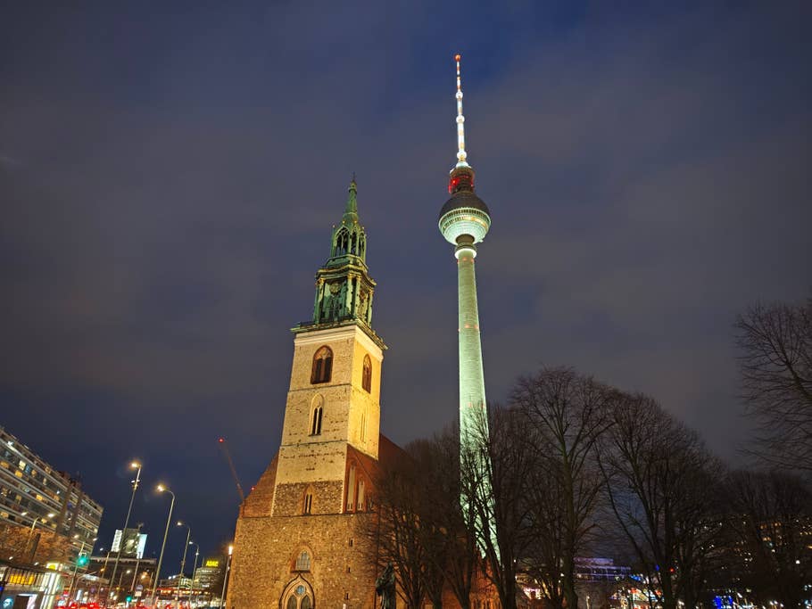 Night photo by the Xiaomi 14