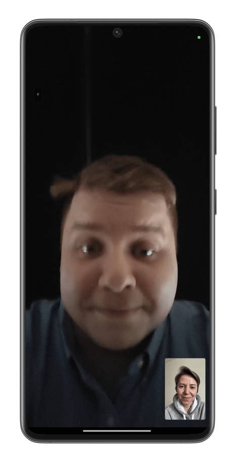 Hereu0027s how you use Xiaomiu0027s Fill Light feature to brighten up your video calls in low light.