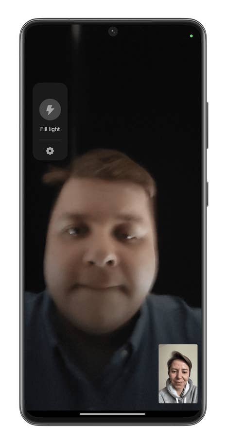 Hereu0027s how you use Xiaomiu0027s Fill Light feature to brighten up your video calls in low light.