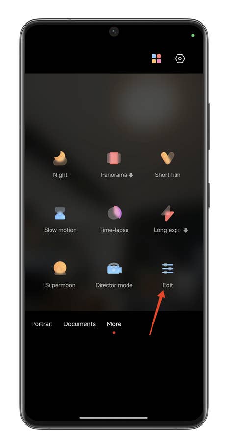HyperOS screenshots showing how to edit the camera mode carousel on your Xiaomi smartphone.