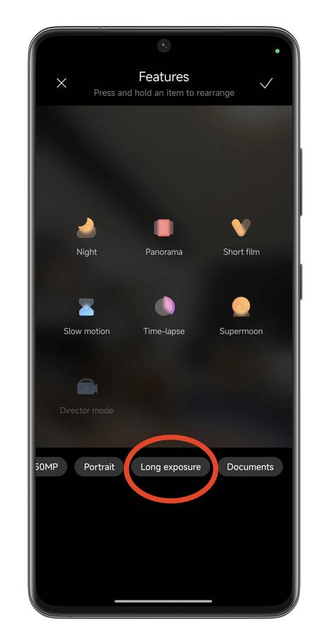 HyperOS screenshots showing how to edit the camera mode carousel on your Xiaomi smartphone.