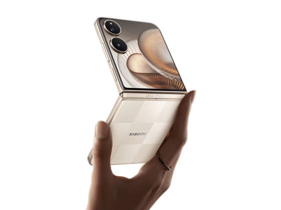 Meet the Xiaomi Mix Flip 2: Bigger Battery, Bigger Competition for Samsung